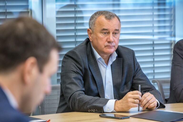 Олександр Домбровський