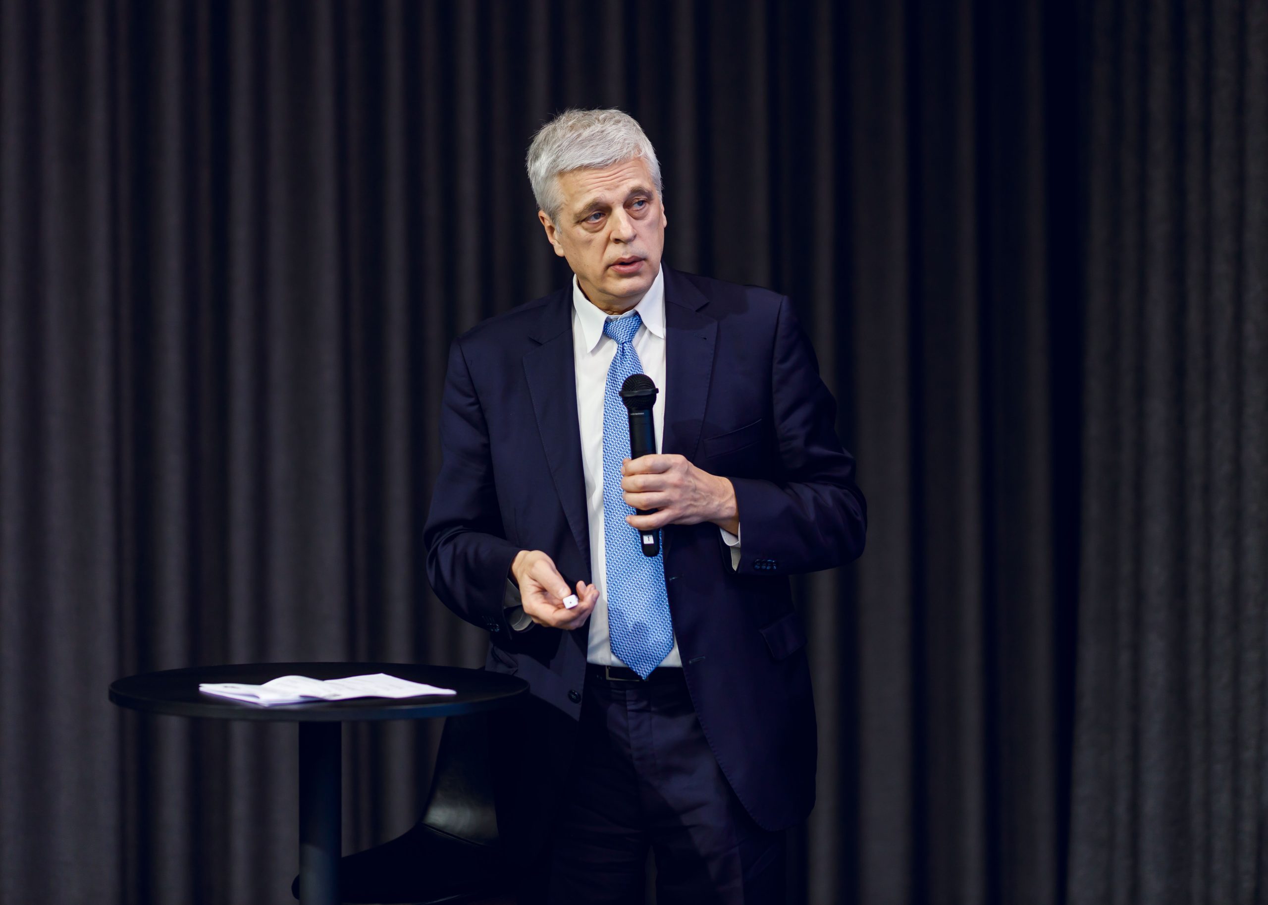 Після доповідей та обговорення, голова правління UABIO підвів підсумки події та поділився власним баченням питань декарбонізації: