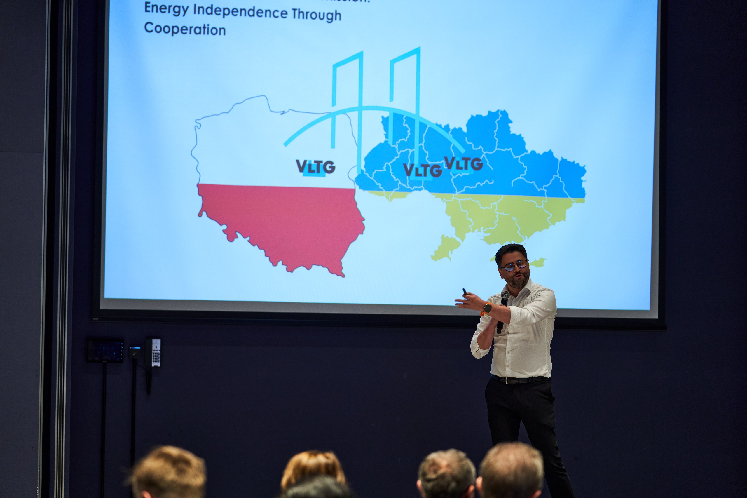 Презентації спікерів на зустрічі 100Green World у Варшаві: міжнародний діалог про відновлювану енергетику