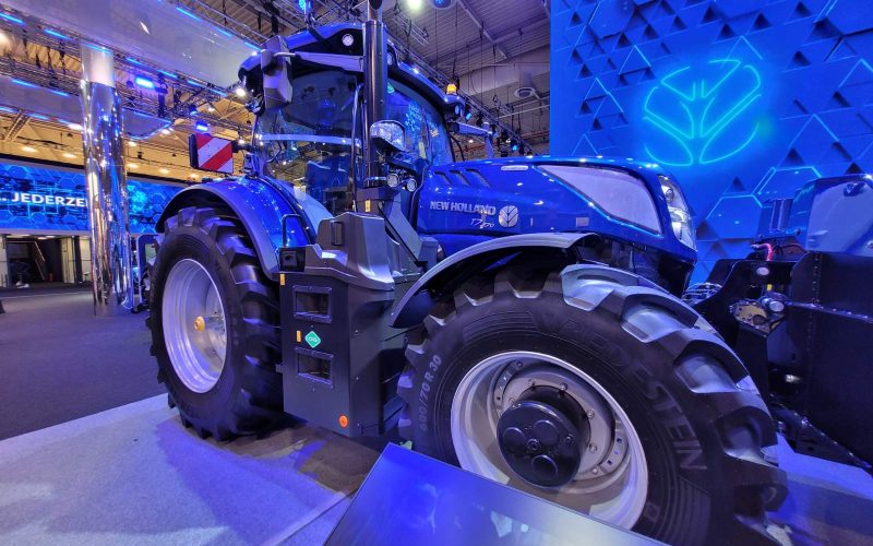 Новий трактор на біометані: вдосконалений двигун та викиди нижче нуля